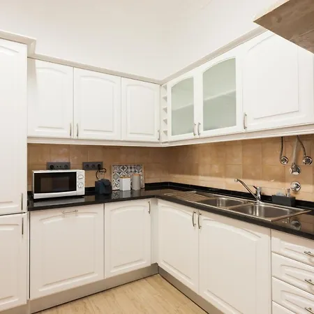 Youthful Design In By Cozzy Homes * Lizbona