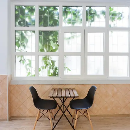 アパート Youthful Design In By Cozzy Homes *